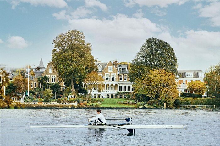 2 Bedroom Flat To Rent In Grove Park Road, Chiswick, W4