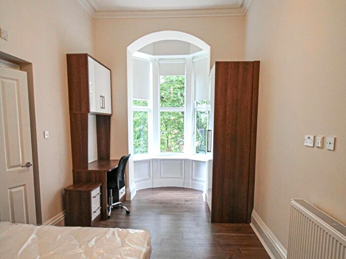 2 Bedroom Apartment To Rent In Apt, Clarendon House #, LS2