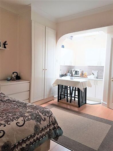 Studio To Rent In Whymark Avenue, Turnpike Lane, N22