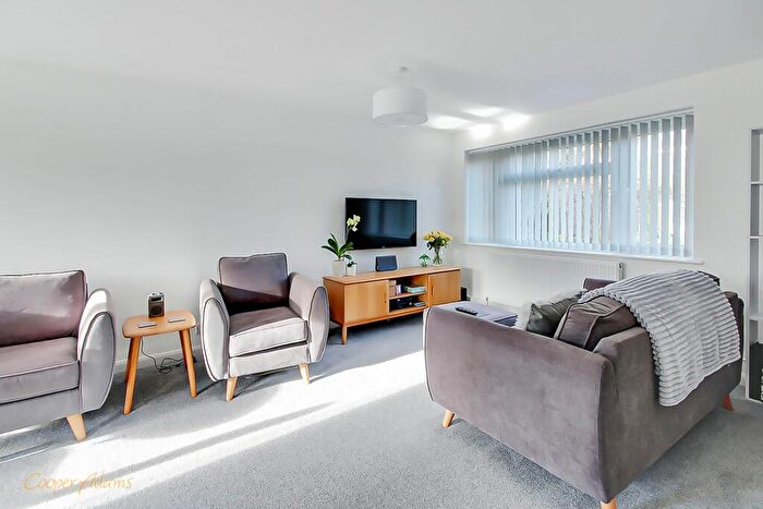 3 Bedroom Terraced House For Sale In Norfolk Gardens, Littlehampton, BN17