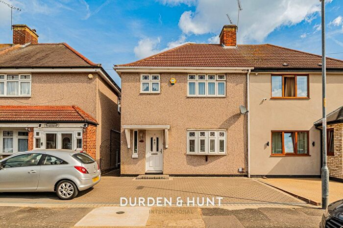 3 Bedroom Semi Detached House For Sale In Thorntons Farm Avenue, Romford, RM7