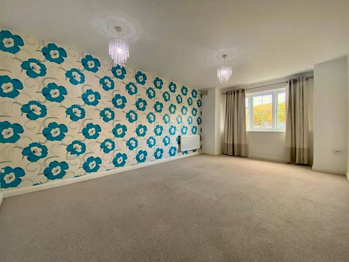 1 Bedroom Apartment To Rent In Spencer Close, GU12