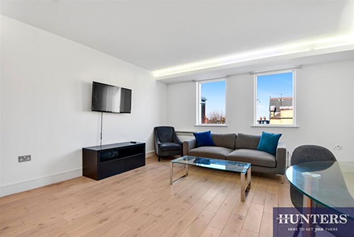 1 Bedroom House To Rent In Ostro House, Finchley Road, NW2