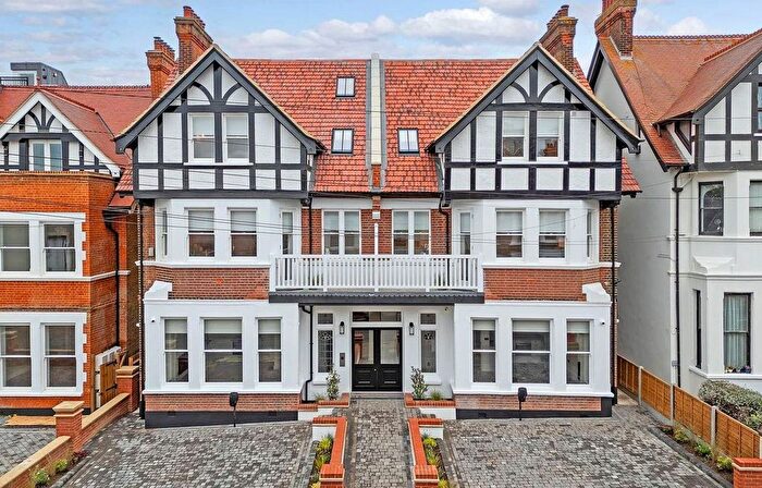 1 Bedroom Flat To Rent In Westcliff Avenue, Westcliff-On-Sea, SS0