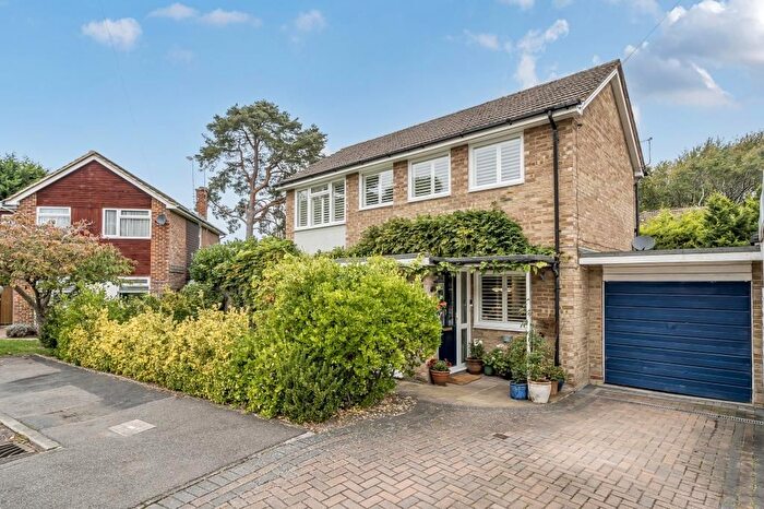 3 Bedroom Detached House For Sale In Camberley, Surrey, GU15