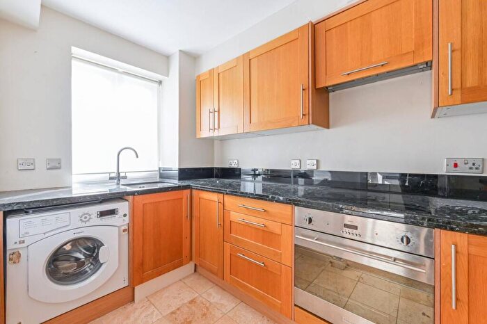 1 Bedroom Flat For Sale In Wheat Sheaf Close, Isle Of Dogs, London, E14