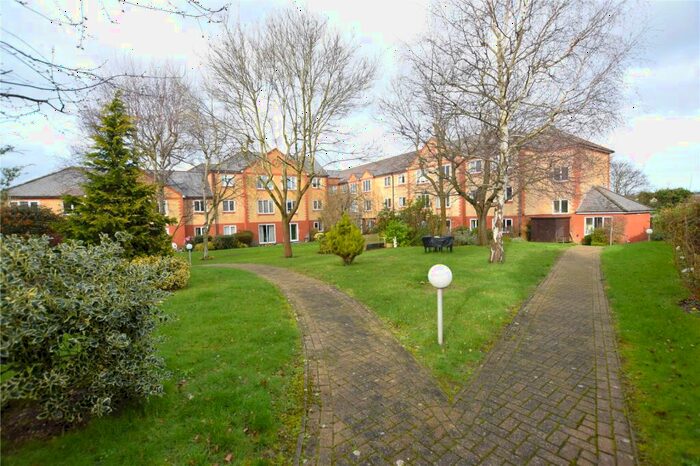 1 Bedroom Apartment For Sale In Exeter Drive, Colchester, CO1