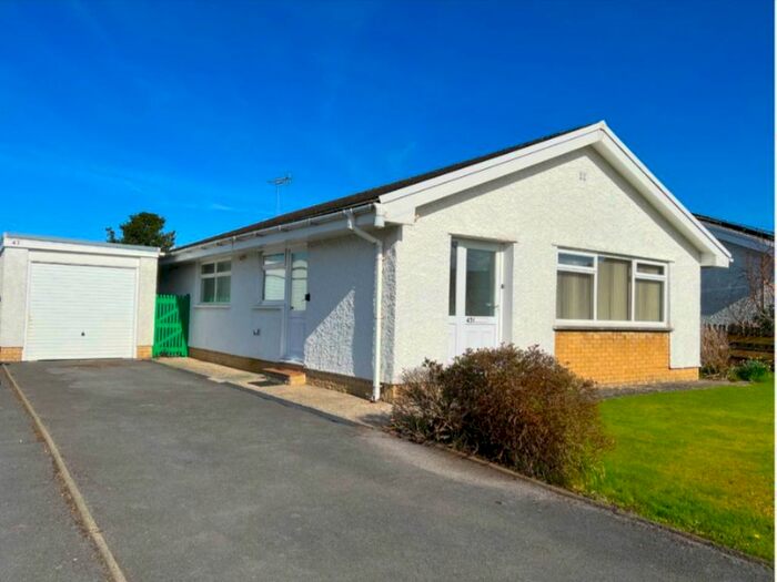 3 Bedroom Bungalow For Sale In Ger Y Llan, Penrhyncoch, Aberystwyth, SY23