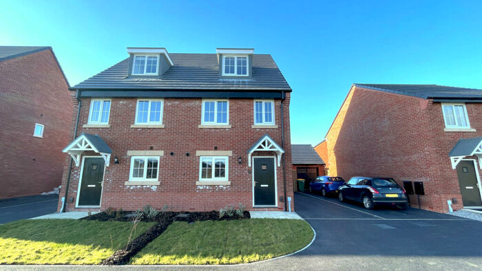 3 Bedroom Semi-Detached House To Rent In Beaminster Avenue, Preston, PR4