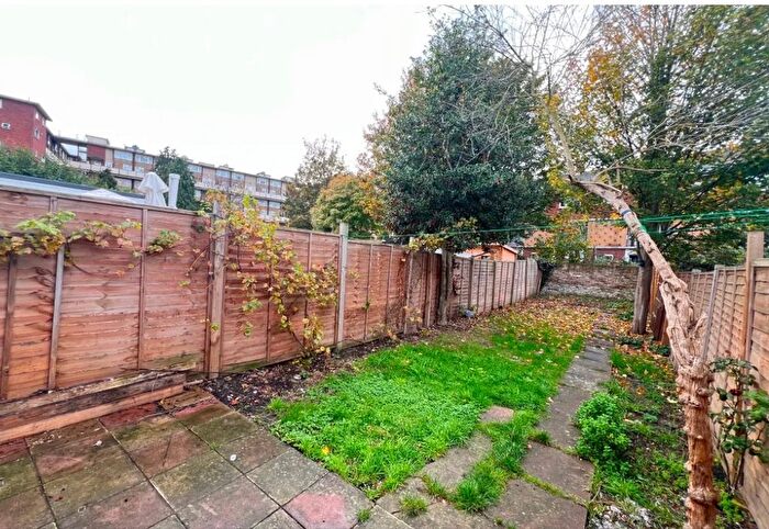 2 Bedroom Property To Rent In Felixstowe Road, London, N9