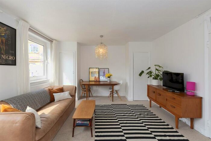 1 Bedroom Flat To Rent In Old Ford Road, London, E2