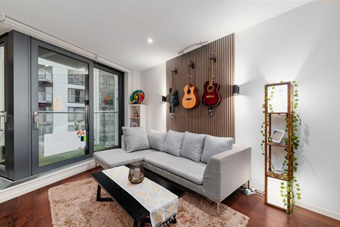 2 Bedroom Flat For Sale In Baltimore Wharf, London, E14