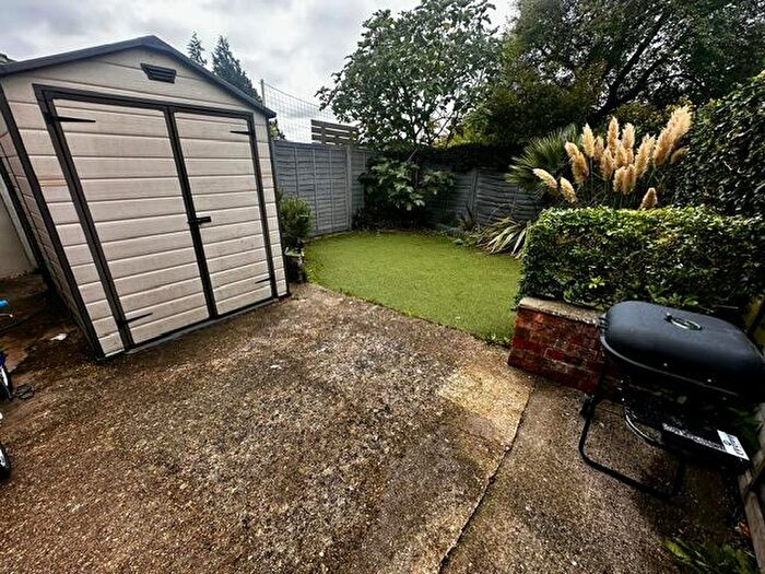 1 Bedroom Flat To Rent In Muscliffe Road, Bournemouth, BH9