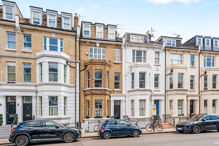 3 Bedroom Flat For Sale In Beaufort Street, Chelsea, SW3