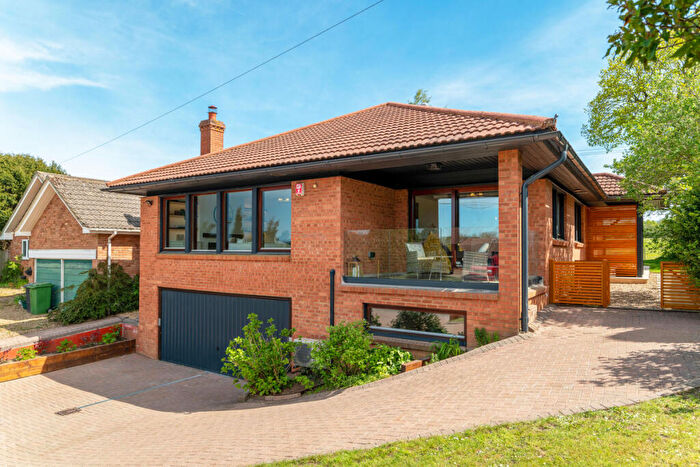 4 Bedroom Detached House For Sale In Winchester Street, Overton Basingstoke, RG25
