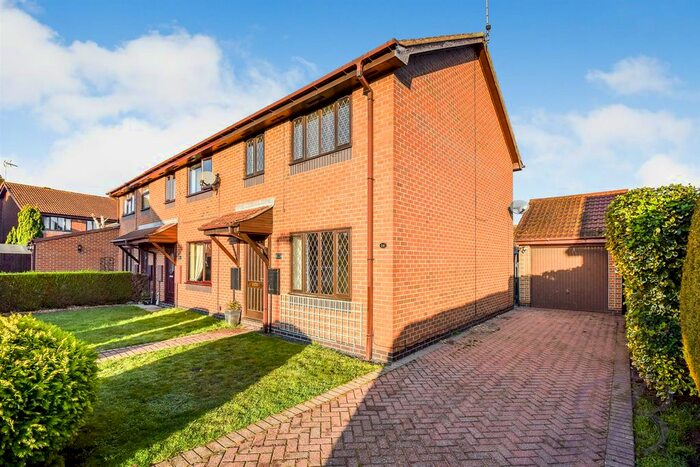 3 Bedroom End Of Terrace House To Rent In The Brambles, Walesby, Nottinghamshire, NG22