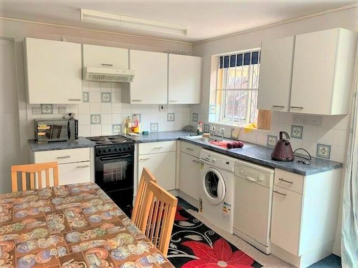 3 Bedroom Terraced House To Rent In Heeley Road, Selly Oak, Birmingham, B29