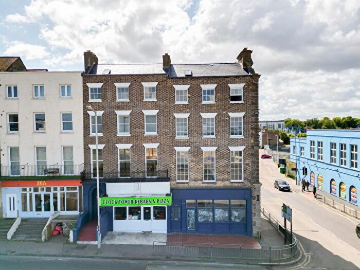 2 Bedroom Apartment For Sale In Flat, Marine Gardens, Margate, CT9