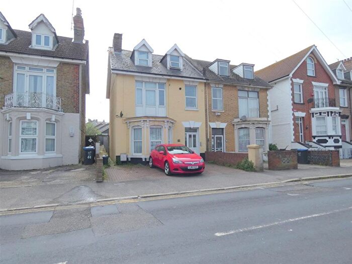 2 Bedroom Flat To Rent In Margate Road, Ramsgate, CT11