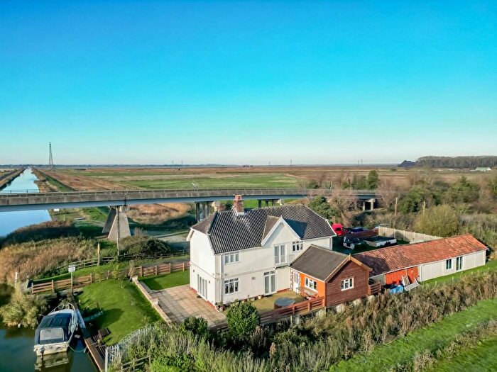 6 Bedroom Detached House For Sale In Spinnakers, Riverside, New Cut Road, Great Yarmouth, NR31