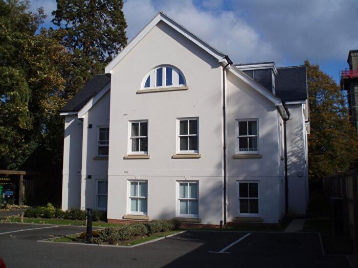 2 Bedroom Apartment To Rent In Reigate Hill, Reigate, RH2