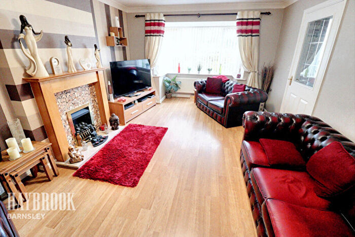 4 Bedroom Detached House For Sale In Hall Cross Avenue, Wombwell, S73