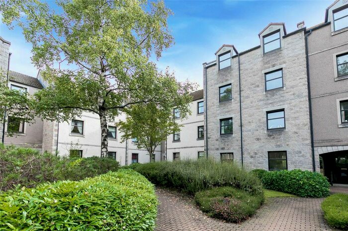 3 Bedroom Flat To Rent In Craigieburn Park, Springfield Road, Aberdeen, AB15