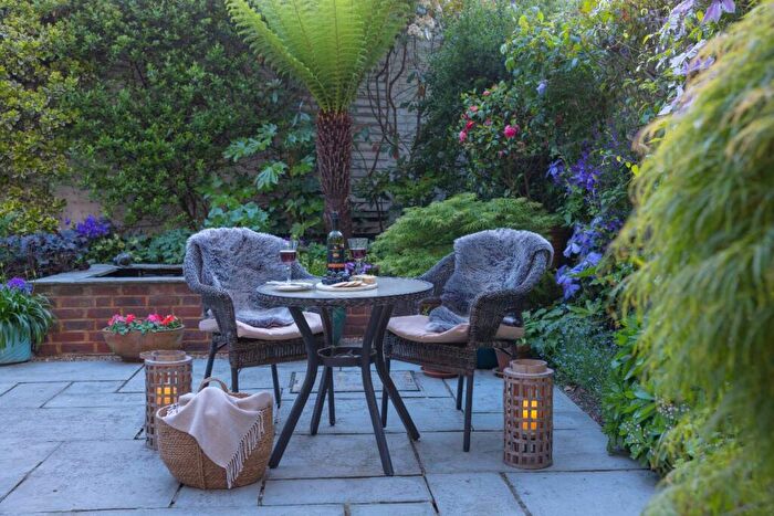 8 Bedroom Semi-Detached House For Sale In Royal Parade, BN22