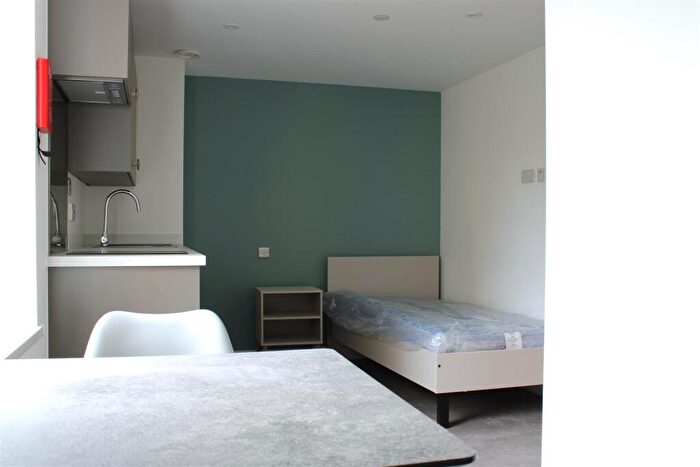 Flat To Rent In The Wheel House, Lower Bristol Road, Bath, BA2