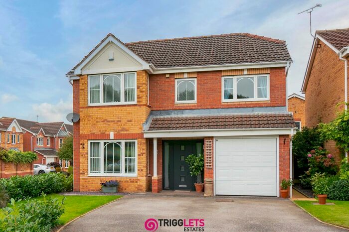 4 Bedroom Detached House For Sale In Stone Row Court, Tankersley, S75