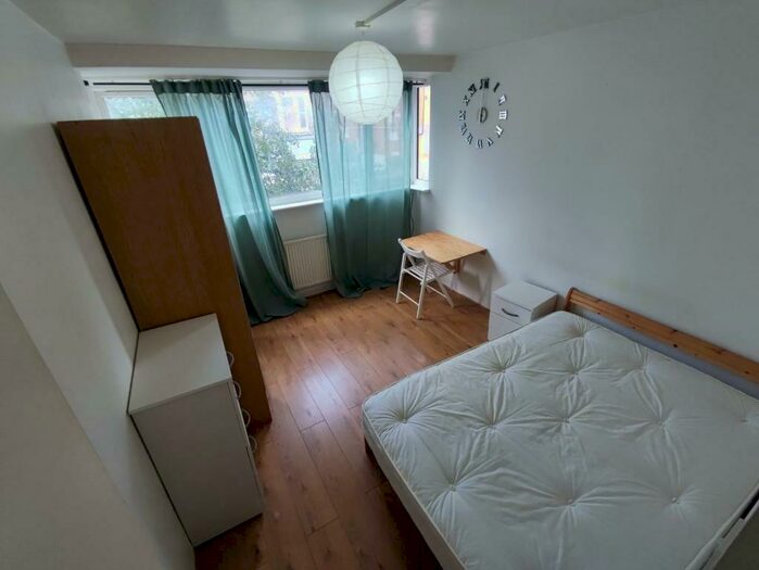 1 Bedroom Maisonette To Rent In Keats House, Roman Road, London, E2