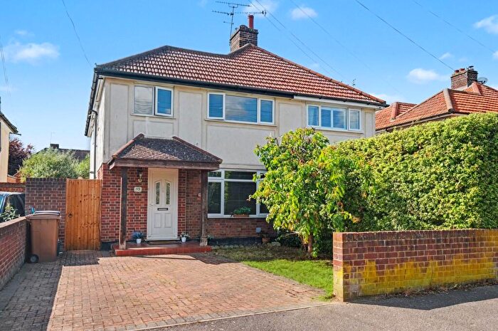 3 Bedroom Semi-Detached House For Sale In Chelmer Road, Chelmsford, CM2