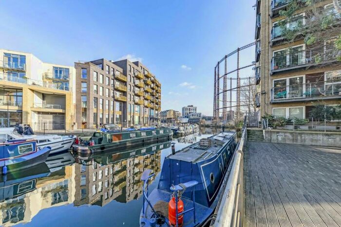 2 Bedroom Flat To Rent In Darwen Place, Broadway Market, E2