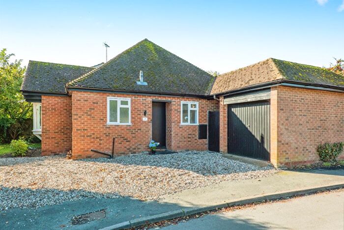 3 Bedroom Detached Bungalow For Sale In Kingfisher Close, Bourn, Cambridge, CB23