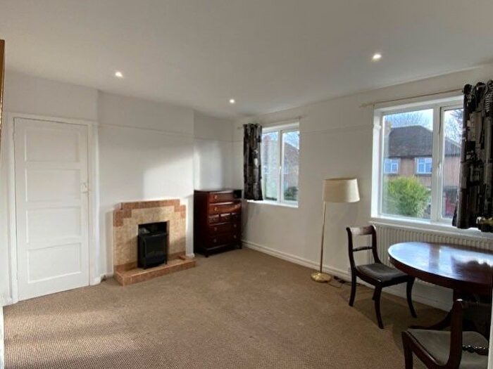 1 Bedroom Maisonette To Rent In Gifford Gardens, London, Greater London, W7