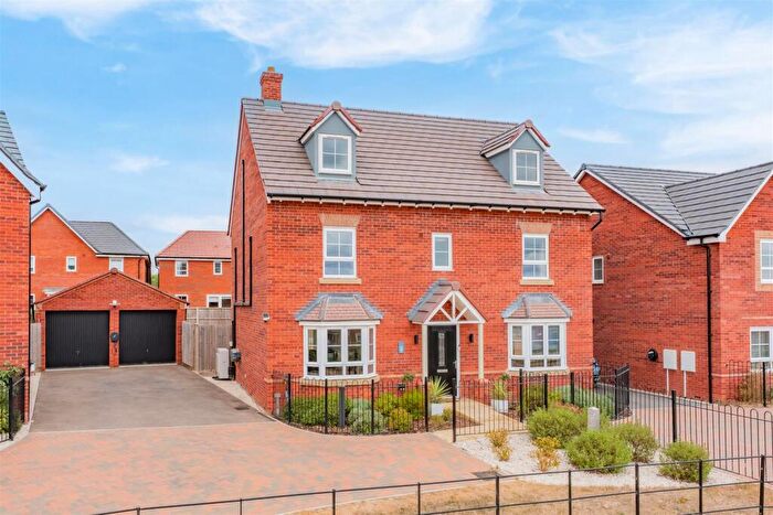 5 Bedroom Detached House For Sale In Juliet Rise, Wellingborough, NN8