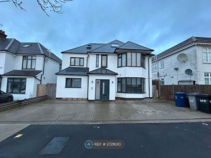 2 Bedroom Flat To Rent In Station Road, London, NW4