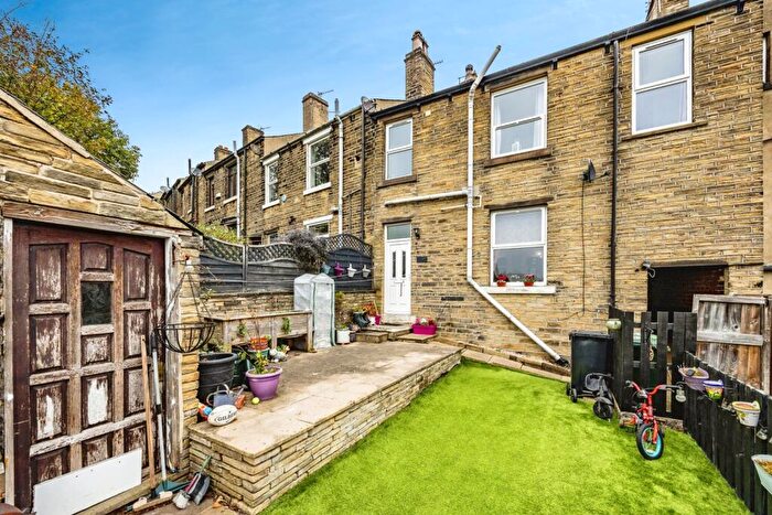 2 Bedroom Terraced House For Sale In Cowcliffe Hill Road, Huddersfield, West Yorkshire, HD2