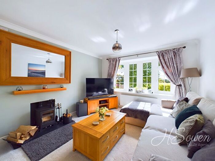 4 Bedroom Detached House For Sale In Marlborough Avenue, Torquay, TQ1