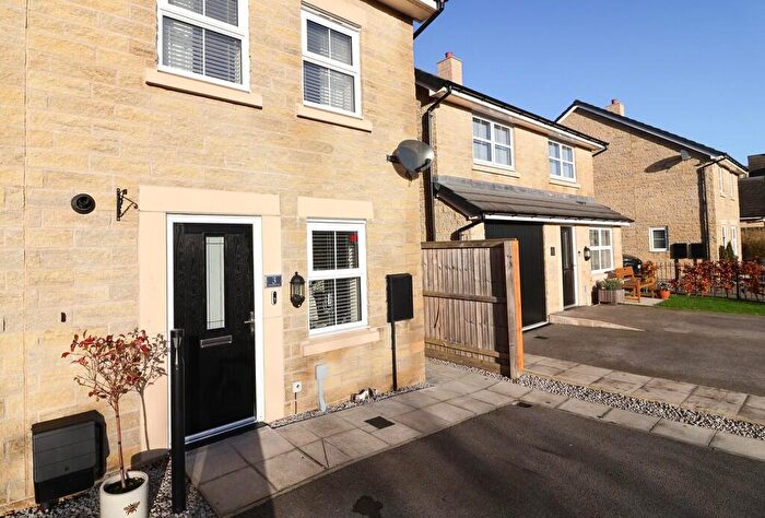 4 Bedroom Semi Detached House For Sale In Valehouse Way, Tintwistle, Glossop, SK13