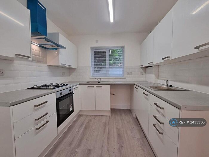 3 Bedroom Terraced House To Rent In Moston Street, Salford, M7