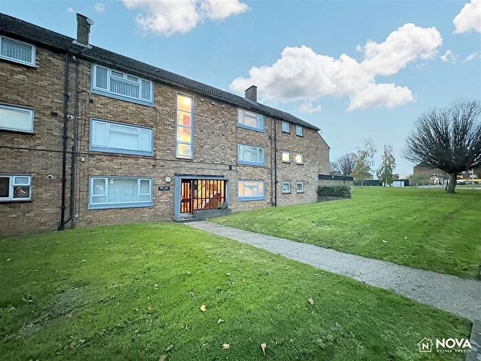 3 Bedroom Flat To Rent In Whipperley Way, Luton, LU1