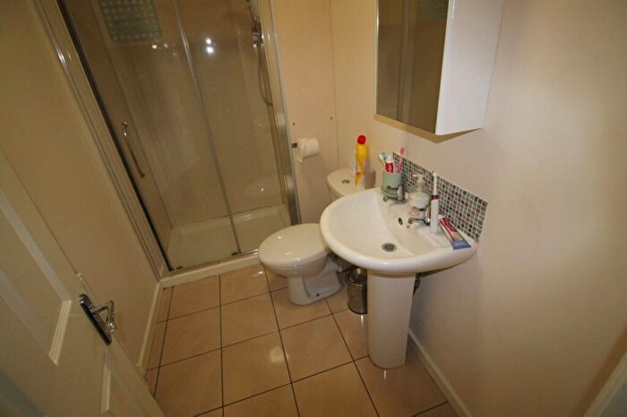 3 Bedroom Flat To Rent In Shortridge Terrace, Newcastle Upon Tyne, NE2