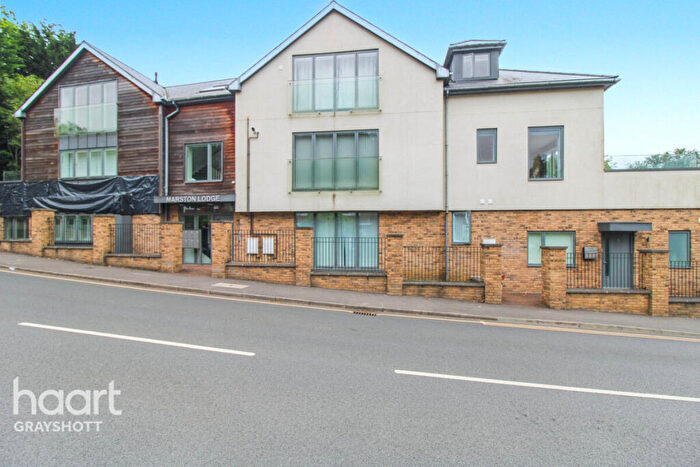 3 Bedroom Apartment For Sale In Weydown Road, Haslemere, GU27