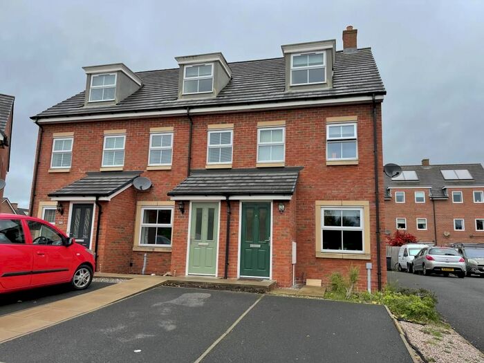 3 Bedroom Terraced House To Rent In Farneside Close, Carlisle, CA1