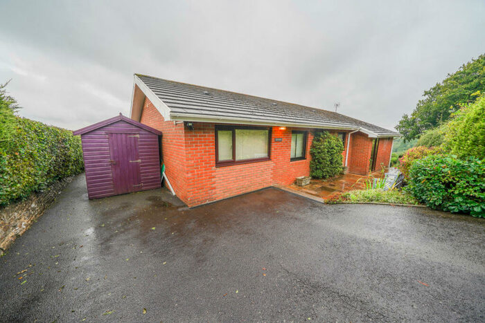 4 Bedroom Detached Bungalow For Sale In Rhyd Y Gwin, Swansea, SA6
