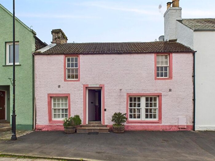 2 Bedroom Property For Sale In Main Street, Abernethy, PH2