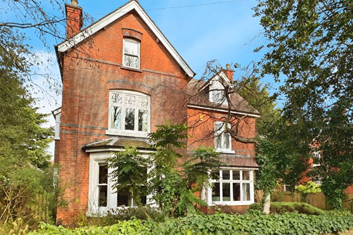 5 Bedroom Detached House For Sale In Elm Avenue, Beeston, Nottingham, NG9
