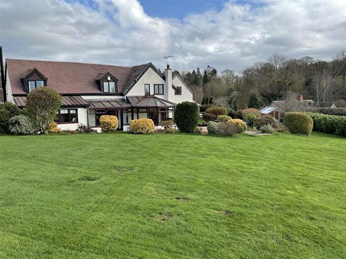 4 Bedroom Detached House For Sale In Hopton Wafers, Kidderminster, Worcestershire, DY14