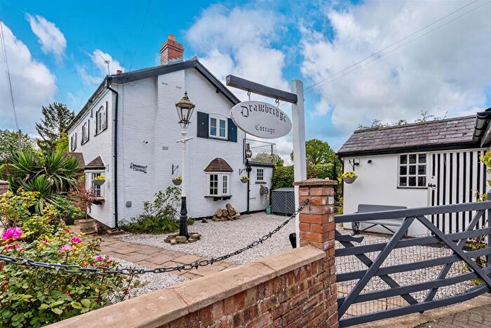 3 Bedroom Detached House For Sale In Old Warwick Road, Lapworth, Solihull, B94